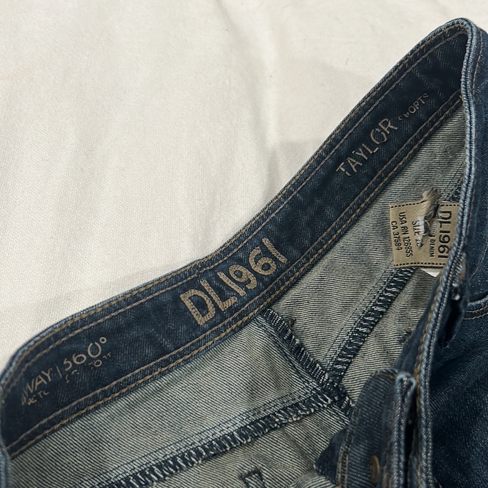 DL1961 Taylor Shorts Cyclone Size 10 - Picture 4 of 5